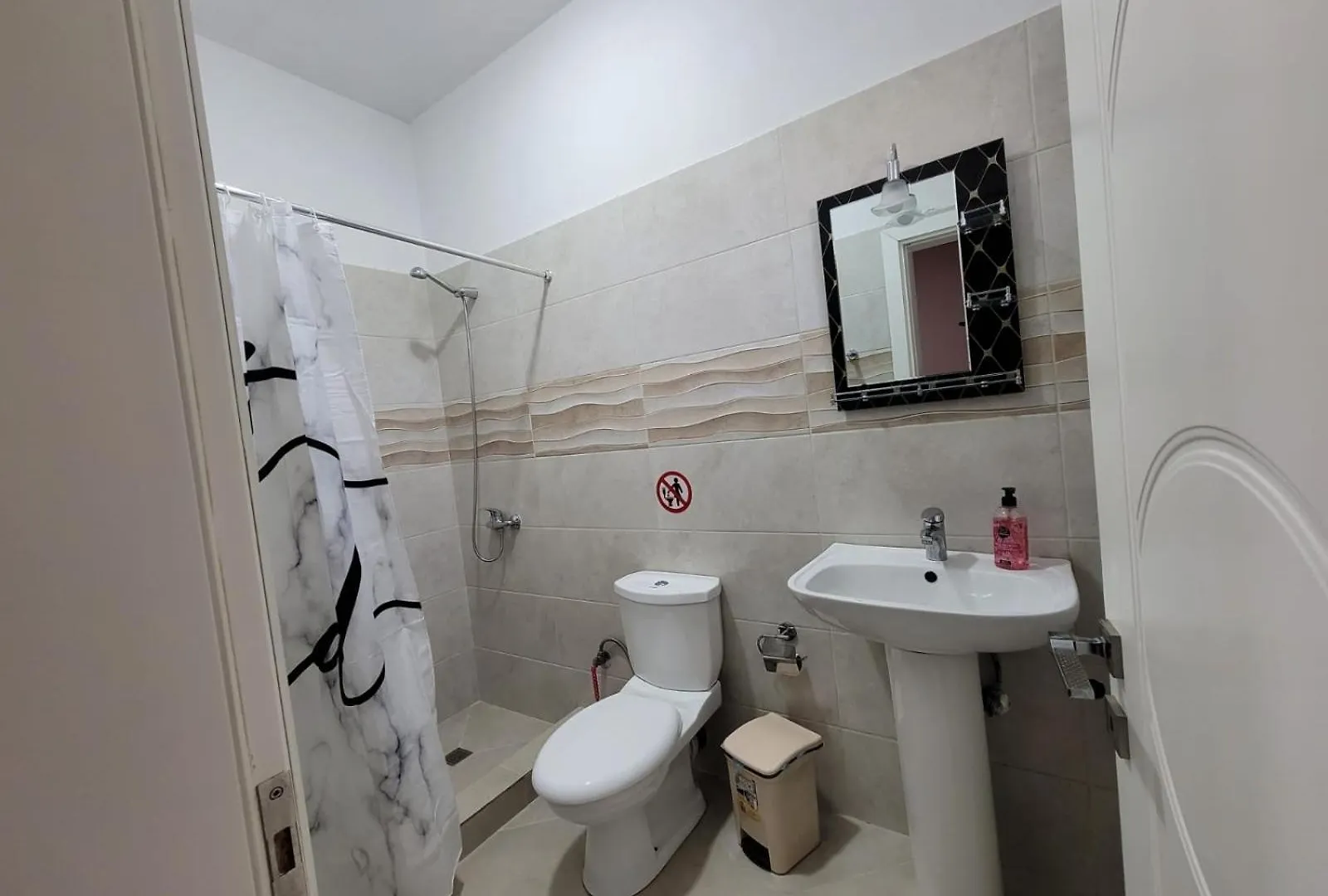 House Rooms Korcza